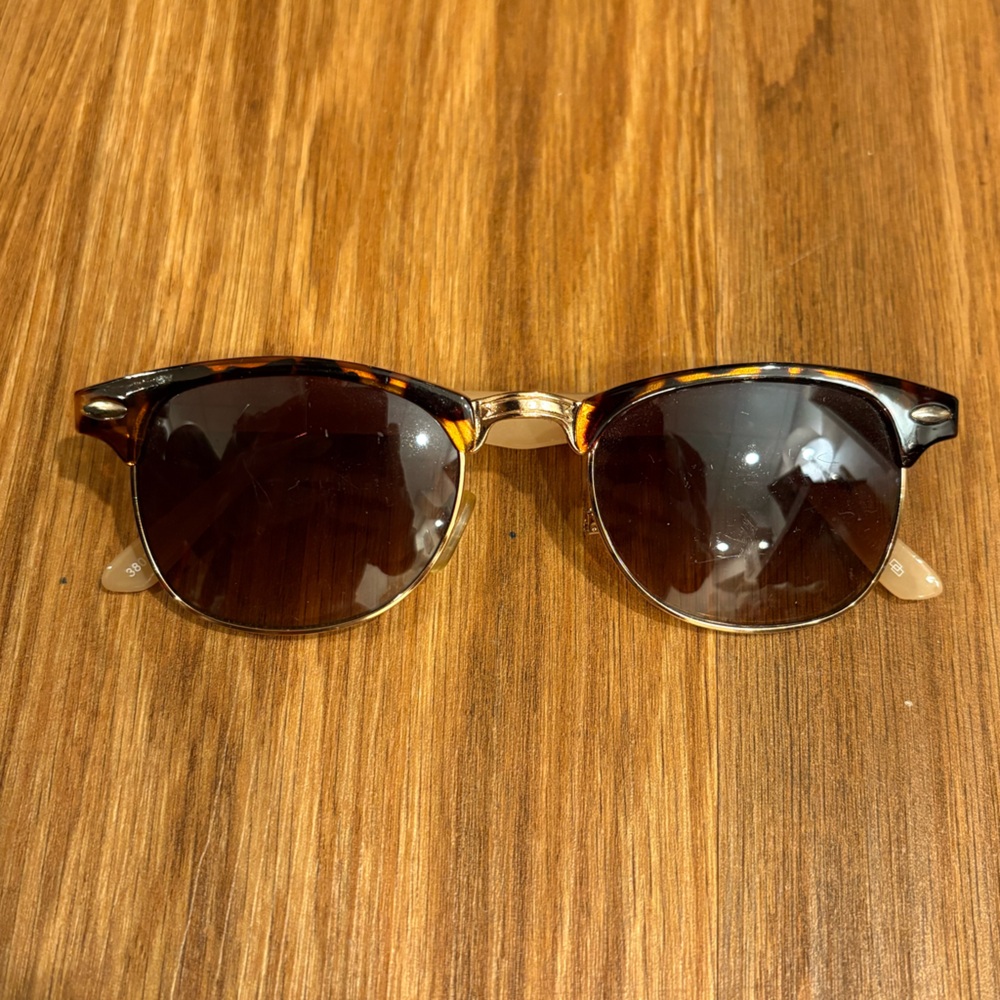 Gold Style Metal and Plastic Tortoise Print Fashion Sunglasses